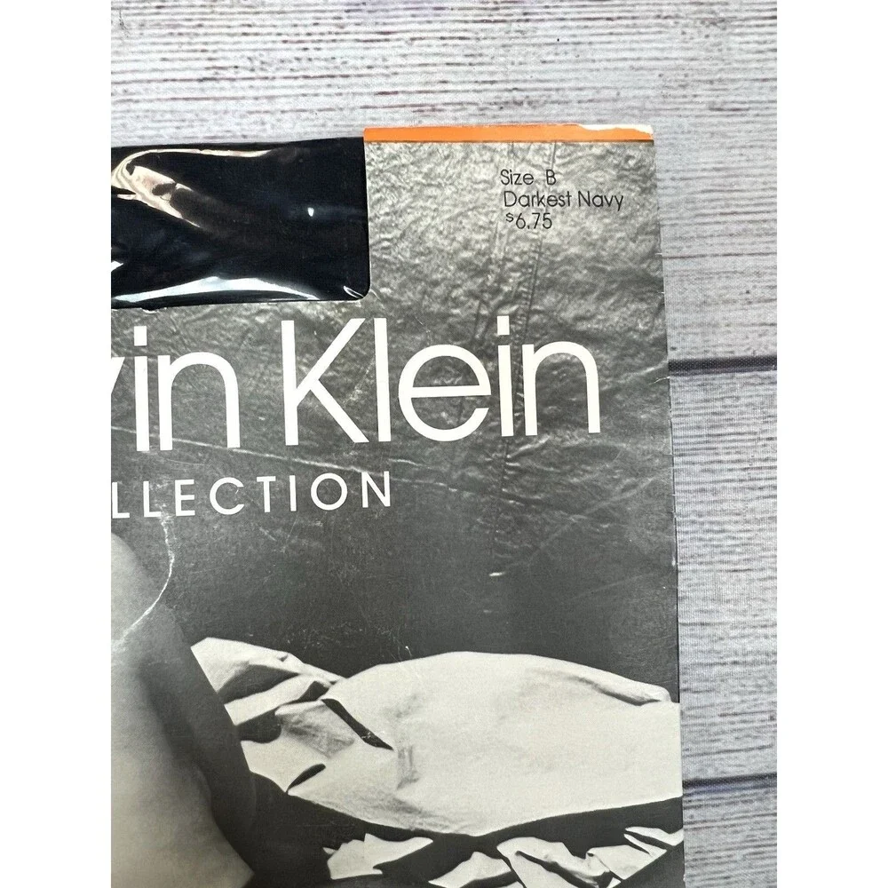 Vintage Calvin Klein Collection Ultra Sheer Light Lycra Darkest Navy B Pantyhose